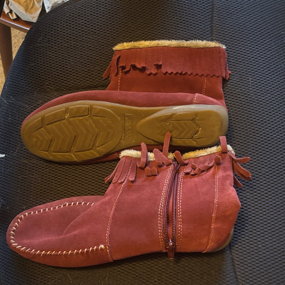 Sporto cranberry Ankle Boots with Fringe
